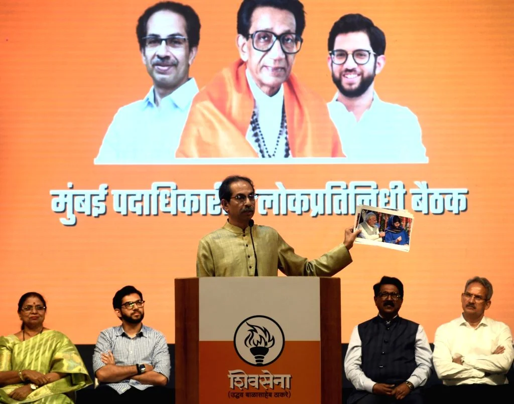 Uddhav Thackeray Faces Fresh Political Challenge as Six Shiv Sena (UBT) MPs Skip Key Meeting