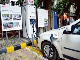 Delhi EV Policy 2026 Approved: Electric Cars Under ₹30 Lakh Get 100% Road Tax and Registration Fee Waiver