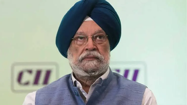 Petrol and Diesel Prices May Fall in India if Crude Oil Stays Low for 2-3 Months: Hardeep Puri