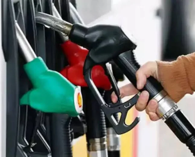 OMCs Lost Rs 18.9/Litre on Diesel, Rs 6 on Petrol in Q1: Report